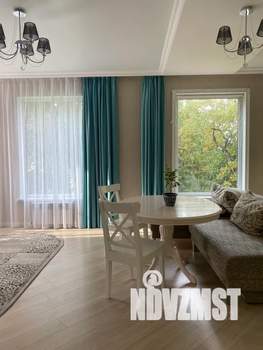 Дом 150м², 3-этажный, посуточно,