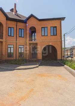 Дом 218м², 3-этажный, участок 242 сот.