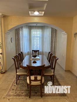 Коттедж 407м², 3-этажный, участок 13 сот.