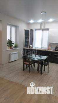 Дом 220м², 2-этажный, участок 6 сот.