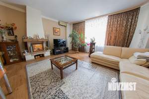 Коттедж 1600м², 4-этажный, участок 15 сот.