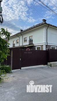 Таунхаус 260м², 3-этажный, участок 2 сот.