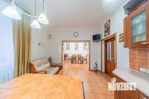 Дом 296м², 2-этажный, участок 829 сот.