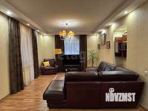 Дом 260м², 3-этажный, участок 6 сот.