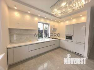 Дом 200м², 2-этажный, участок 8 сот.