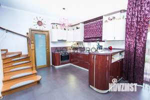Коттедж 279м², 2-этажный, участок 9 сот.