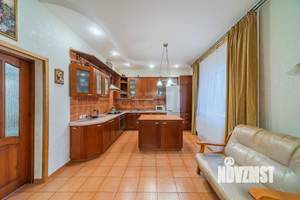 Дом 296м², 2-этажный, участок 829 сот.