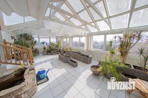 Коттедж 1600м², 4-этажный, участок 15 сот.