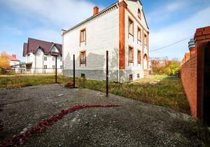 Дом 361м², 3-этажный, участок 10 сот.