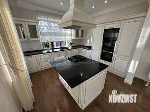 Дом 317м², 3-этажный, участок 14 сот.