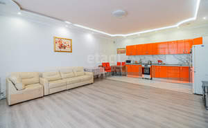 Дом 204м², 2-этажный, участок 8 сот.