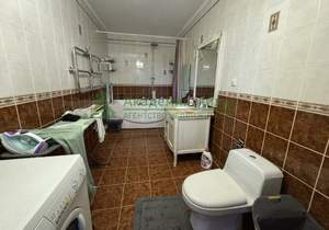 Дом 244м², 2-этажный, участок 8 сот.