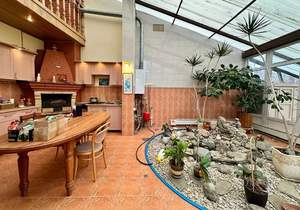 Дом 195м², 2-этажный, участок 7 сот.