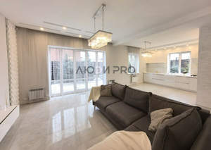 Дом 200м², 2-этажный, участок 8 сот.