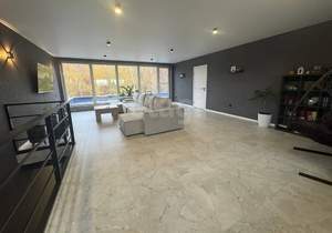 Дом 260м², 2-этажный, участок 15 сот.