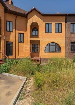 Дом 242м², 2-этажный, участок 242 сот.