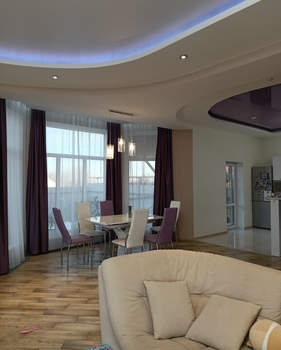 Дом 258м², 2-этажный, участок 4 сот.