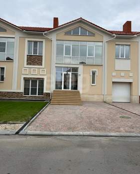 Дом 210м², 3-этажный, участок 5 сот.