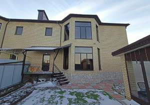 Дом 258м², 2-этажный, участок 4 сот.