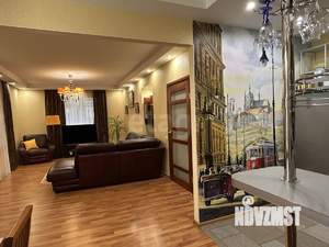 Дом 260м², 3-этажный, участок 6 сот.