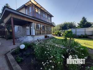 Дом 69м², 2-этажный, участок 10 сот.