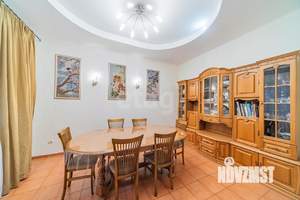 Дом 296м², 2-этажный, участок 829 сот.