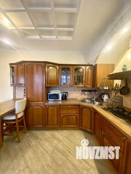 Дом 339м², 3-этажный, участок 5 сот.