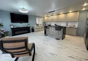 Дом 131м², 2-этажный, участок 6 сот.