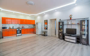 Дом 204м², 2-этажный, участок 8 сот.