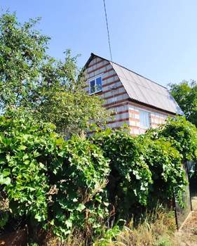 Дом 74м², 2-этажный, участок 6 сот.