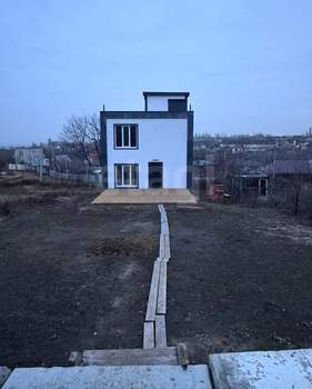 Дом 140м², 2-этажный, участок 6 сот.