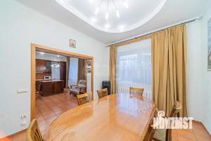 Дом 296м², 2-этажный, участок 829 сот.