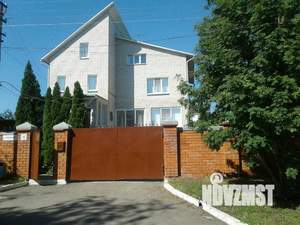 Коттедж 350м², 3-этажный, участок 12 сот.