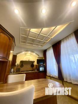 Дом 339м², 3-этажный, участок 5 сот.