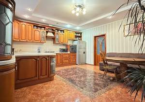 Дом 416м², 3-этажный, участок 2 сот.