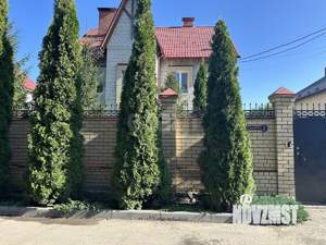 Дом 260м², 3-этажный, участок 6 сот.