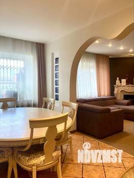 Дом 339м², 3-этажный, участок 5 сот.