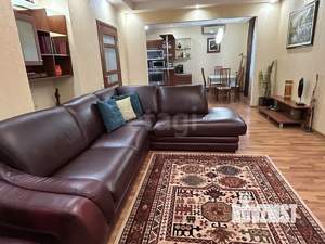 Дом 260м², 3-этажный, участок 6 сот.