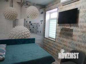 Дом 300м&sup2;, 3-этажный, посуточно, 