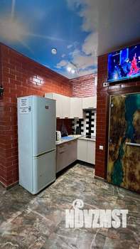 Дом 300м&sup2;, 3-этажный, посуточно, 