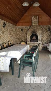 Коттедж 667м&sup2;, 3-этажный, на длительный срок, 