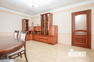 Дом 152м&sup2;, 3-этажный, на длительный срок, 