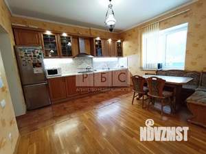 Коттедж 380м&sup2;, 2-этажный, на длительный срок, 