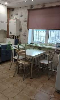 Дом 157м&sup2;, 3-этажный, на длительный срок, 