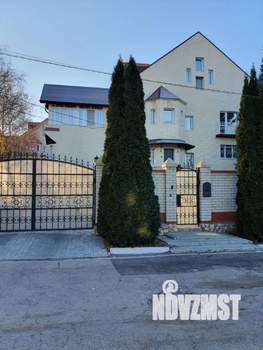 Коттедж 667м&sup2;, 3-этажный, на длительный срок, 