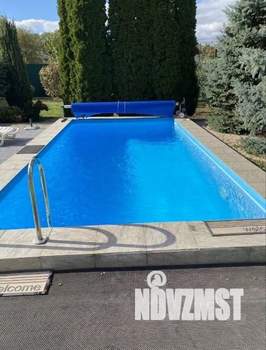 Коттедж 220м&sup2;, 2-этажный, на длительный срок, 