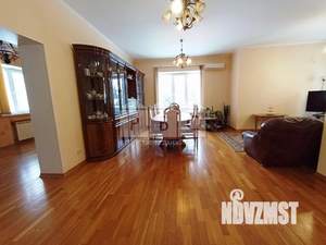 Коттедж 380м&sup2;, 2-этажный, на длительный срок, 