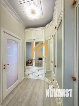 Коттедж 350м&sup2;, 3-этажный, на длительный срок, 