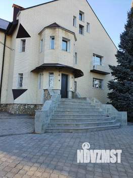 Коттедж 667м&sup2;, 3-этажный, на длительный срок, 