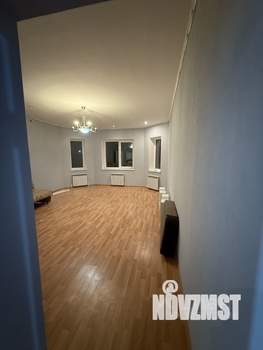 Дом 200м&sup2;, 2-этажный, на длительный срок, 